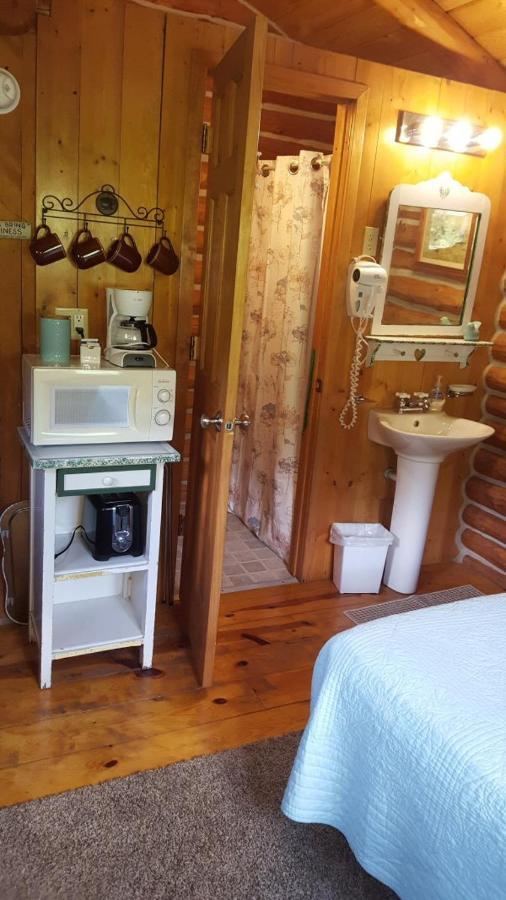 River Falls Lodging -Black Hills, South Dakota Hot Springs Buitenkant foto